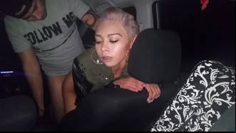Comendo ISABEL prostituta barata no carro